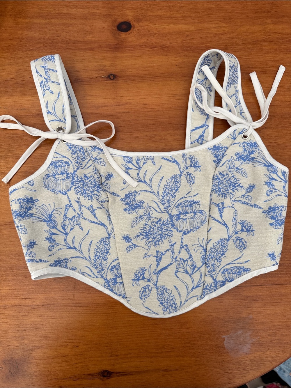 SHEIN Blue Floral Tie-Strap Crop Top